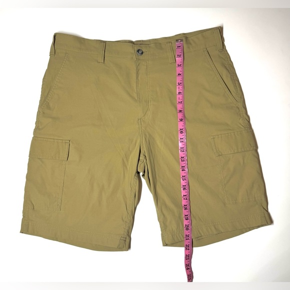 Eddie Bauer Men's Travex Cargo Shorts Size- 38 - Picture 3 of 7